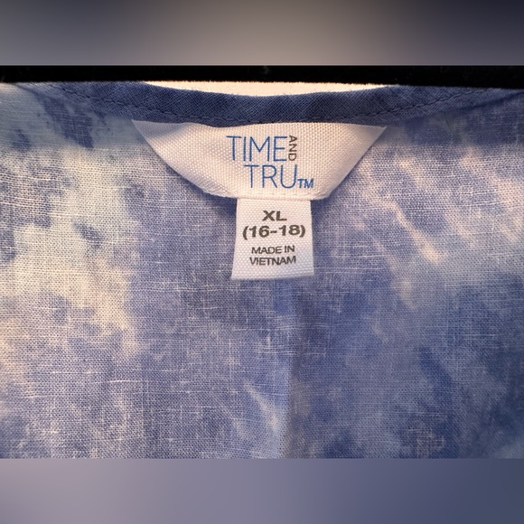 NWT Women’s V - Neck Tank Top Size XL - Picture 5 of 11